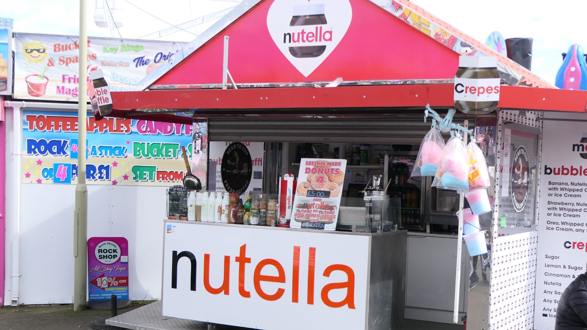 Nutella – Bubble Waffles & Crepes